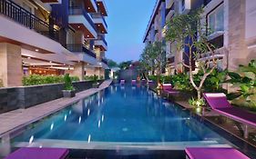 Quest San Denpasar By Aston Hotel Exterior photo