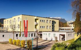 Jugend- Und Familiengaestehaus Villach Exterior photo