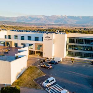 Hospedium Hotel Valles De Gredos Golf Talayuela Exterior photo