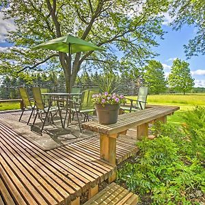 Game Room And Deck Spacious Traverse City Home! Exterior photo