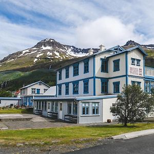 Hotel Aldan - The Post Office Seythisfjorthur Exterior photo