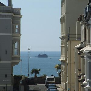 Lamplighter Guesthouse Plymouth Exterior photo