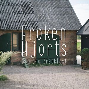 Froeken Hjorts Bed And Breakfast Hoganas Exterior photo