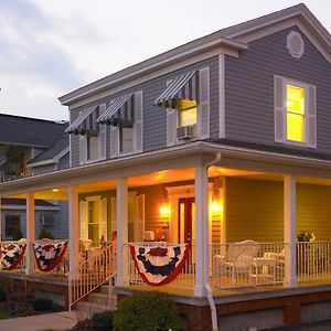 Skaneateles Suites Boutique Hotel Exterior photo