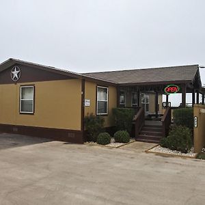 Cotulla Homes Exterior photo