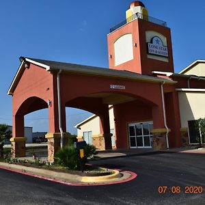 Lone Star Inn & Suites Groesbeck Exterior photo