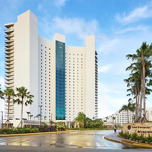 The Tsubaki Tower Hotel Tumon Exterior photo