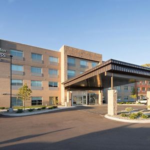 Holiday Inn Express & Suites - Kalamazoo West, An Ihg Hotel Exterior photo