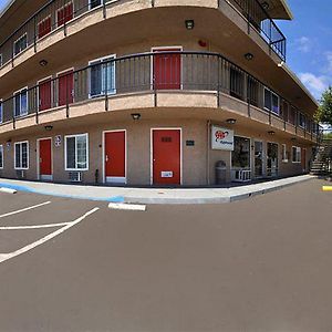 Econo Lodge Salinas Exterior photo