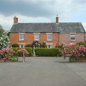 Newhouse Farm Bed & Breakfast Trowbridge Exterior photo