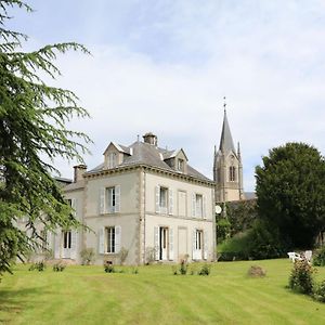 Les Hotes Du Prieure Bed & Breakfast Treize-Vents Exterior photo