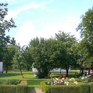 Pension Barbara Bed & Breakfast Mainburg Exterior photo