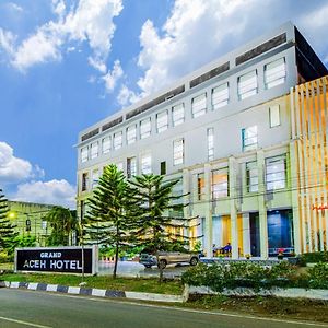 Grand Aceh Hotel Banda Aceh Exterior photo