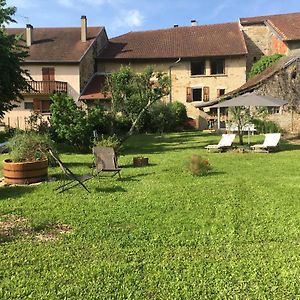 Les Chambres De Marthe Mesnay Exterior photo