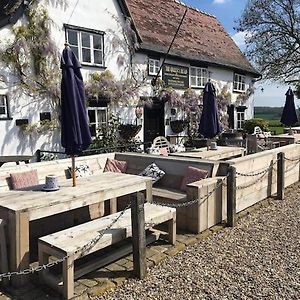 The Queen'S Head Hotel Hawkedon Exterior photo