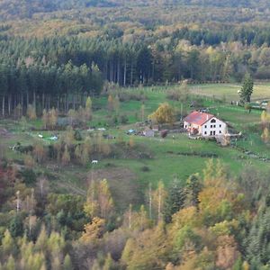 La Belle Chambre: Rustic Farm Stay with Private Pond Ecromagny Exterior photo