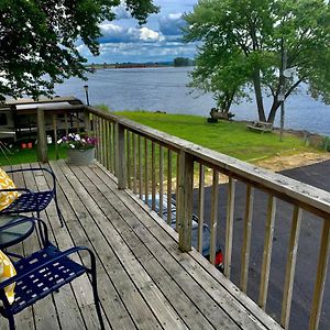 Mississippi River Cabin Villa Bellevue Exterior photo