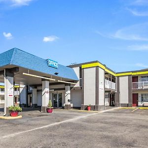 Econo Lodge Inn & Suites Terre Haute Exterior photo