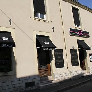 Logis Hotels Restaurant Les 3 Rois Issoudun Exterior photo