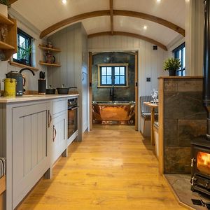 Monkwood Shepherds Hut - Ockeridge Rural Retreats Apartment Worcester Exterior photo