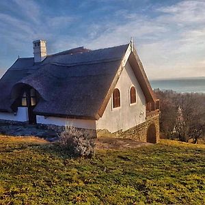 Villa Korozsa Vendeghaz Tihany Exterior photo