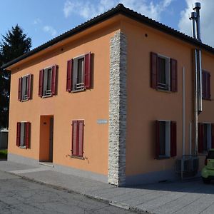 Casa Yoghi Hotel Cadenazzo Exterior photo