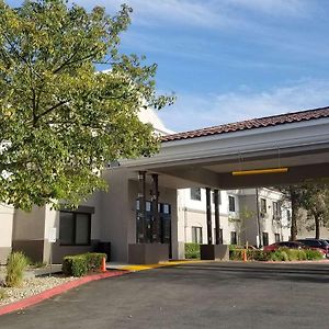 Best Western Valencia/Six Flags Inn & Suites Santa Clarita Exterior photo