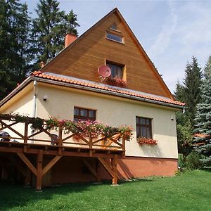 Chalet Horaren Villa Smizany Exterior photo