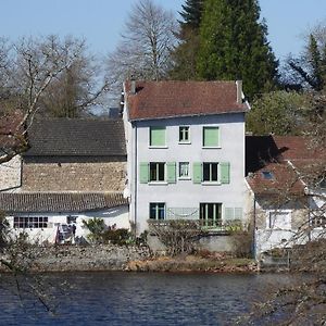 Chambres D'Hotes L'Hirondelle Du Lac Peyrat-le-Chateau Exterior photo