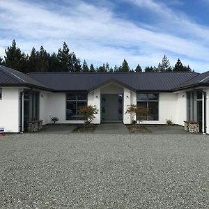 Stylish Space Hotel Twizel Exterior photo