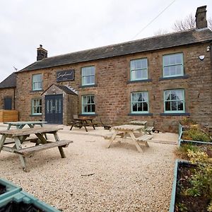 Peak District, The Greyhound Inn, Warslow Circa 1750 Exterior photo