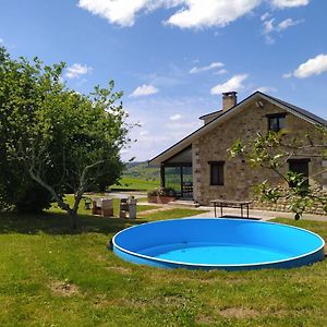 Casa Con Gran Jardin Y Piscina En Cabarceno Villa Villanueva  Exterior photo