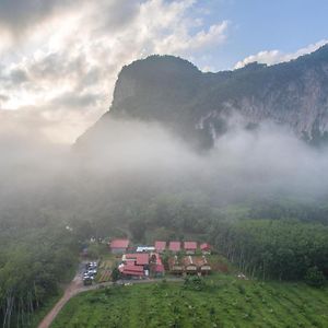 Bansuanphutarn Hotel Ban Pha Saeng Lang Exterior photo