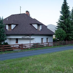 Penzion Na Vyhlidce Hotel Frydlant nad Ostravici Exterior photo