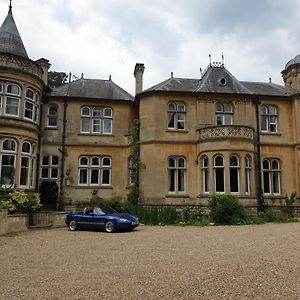 Fieldways Hotel Trowbridge Exterior photo