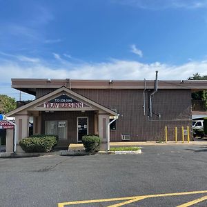 Travelers Inn South Brunswick Terrace Exterior photo