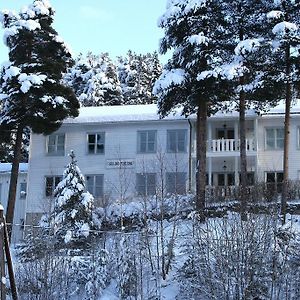 Furulund Pensjonat Bed & Breakfast Ron Exterior photo