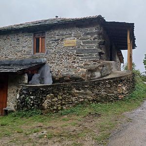 A Palleira Guest House Castro Caldelas Exterior photo