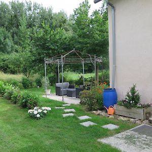 Les Bardinieres Bed & Breakfast Savigne-sous-le-Lude Exterior photo