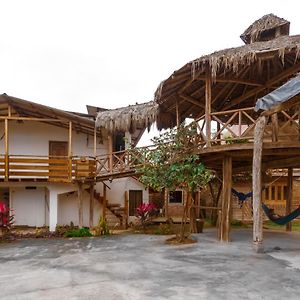 Hostal Tortuga Dorada Hotel Puerto Lopez Exterior photo