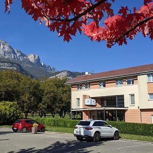 Le Domaine Des Fontaines - Hotel & Petit Dejeuner Bernin Exterior photo