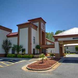 Red Roof Plus Henderson Hotel Exterior photo