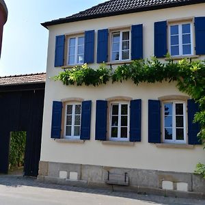 Gaestehaus & Weingut Gehrig Hotel Weisenheim am Sand Exterior photo