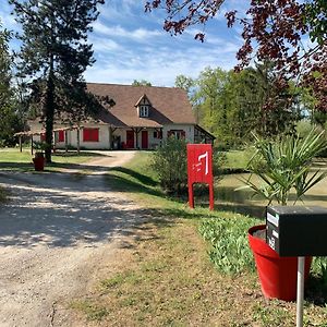 L'Etang Des 7 Hotel Le Controis-en-Sologne Exterior photo