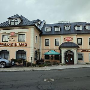 Hotel Bohemia Excellent Klasterec nad Ohri Exterior photo