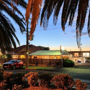 Court Street Motel Parkes Exterior photo