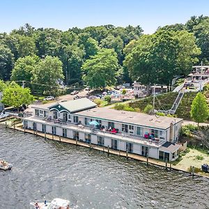 Waterside Suites Saugatuck Room photo