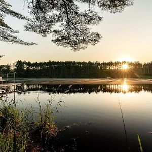 Lakefront Log Cabin Wloft, Kayaks, Canoe, Ev Villa Black River Falls Exterior photo