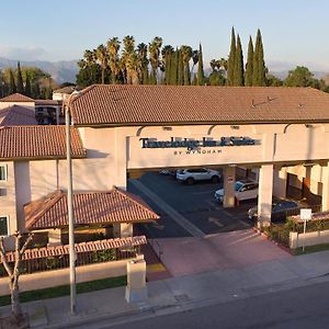 Travelodge Inn & Suites By Wyndham West Covina Exterior photo