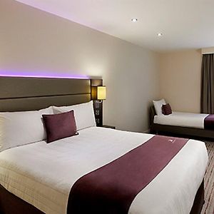 Premier Inn Gatwick Crawley Town West Exterior photo